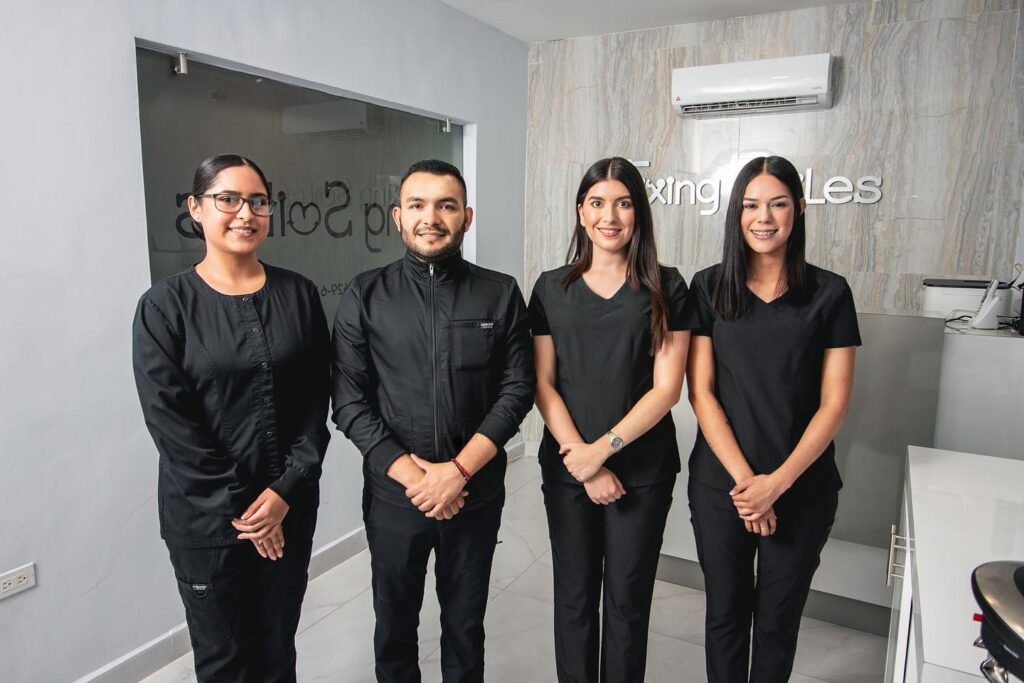 Fixing Smiles - Dental Clinic in Los Algodones, Mexico